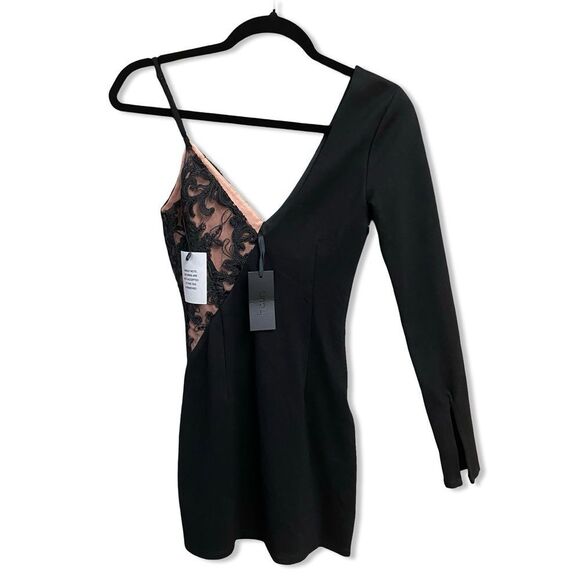 H:ours Keegan Dress Black Noir
One-Shoulder mini Lace Detail Revolve XS - Picture 5 of 11